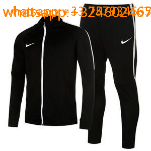 soldes jogging nike